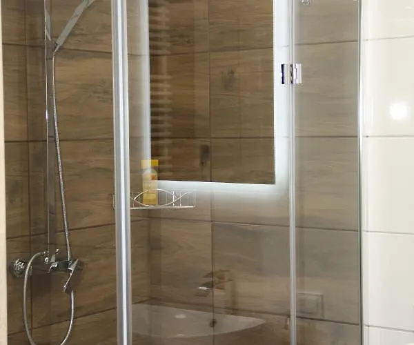 شقة Matejki وودج